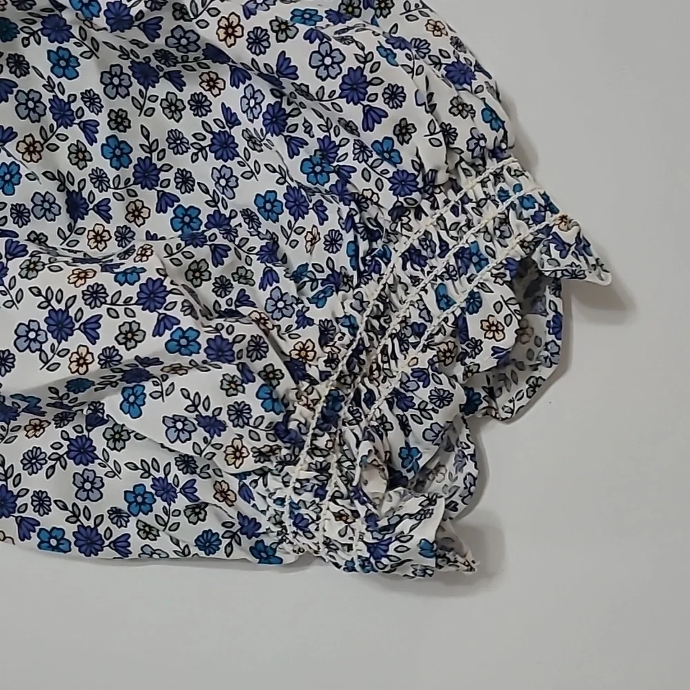 Max Studio Blue Floral Smocked Peplum Style Blouse size Large